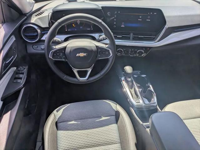 2025 Chevrolet Trax FWD LT