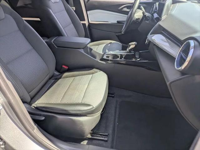 2025 Chevrolet Trax FWD LT