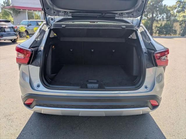 2025 Chevrolet Trax FWD LT