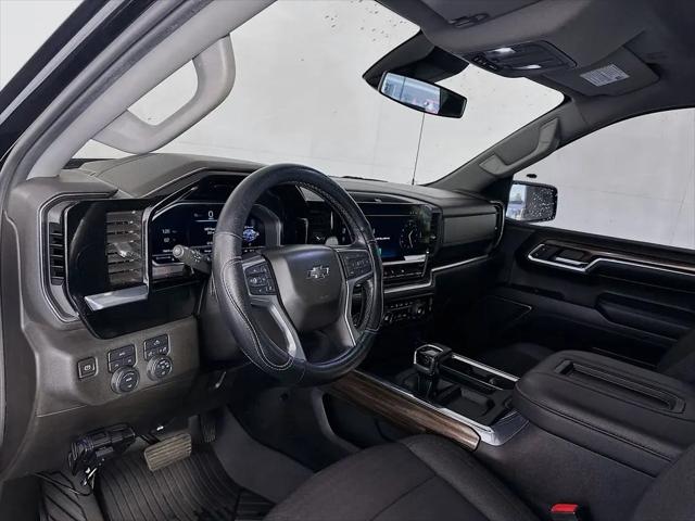 2022 Chevrolet Silverado 1500 4WD Crew Cab Short Bed RST