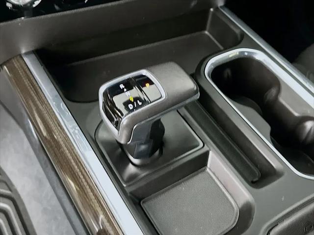 2022 Chevrolet Silverado 1500 4WD Crew Cab Short Bed RST