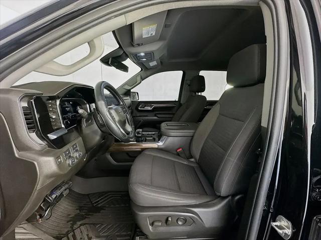 2022 Chevrolet Silverado 1500 4WD Crew Cab Short Bed RST