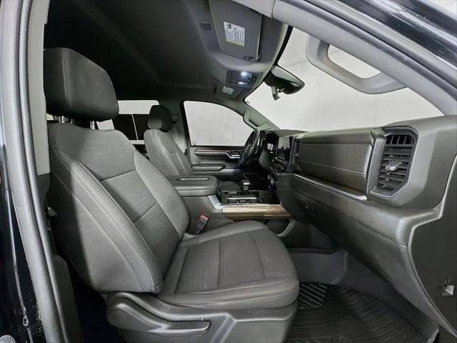 2022 Chevrolet Silverado 1500 4WD Crew Cab Short Bed RST