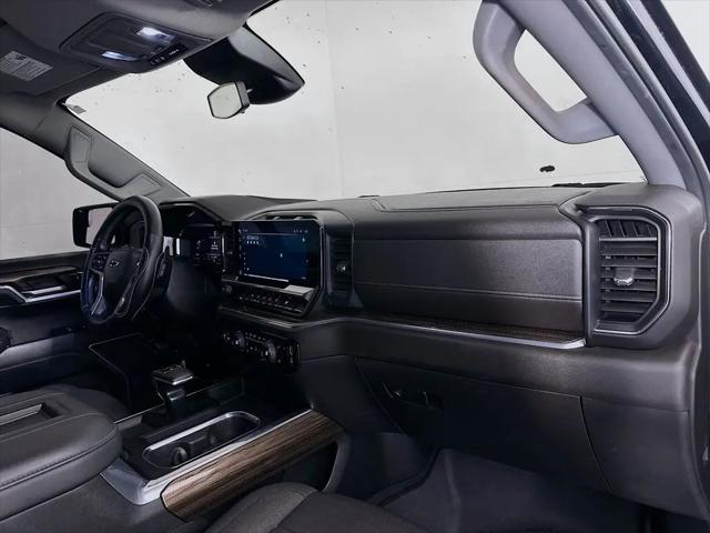 2022 Chevrolet Silverado 1500 4WD Crew Cab Short Bed RST