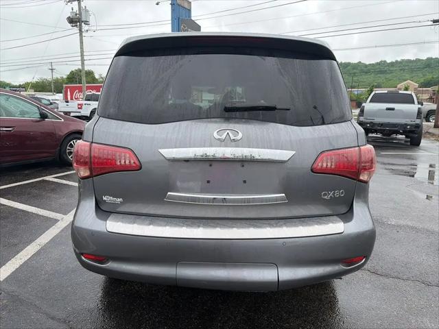 2017 INFINITI QX80 Standard