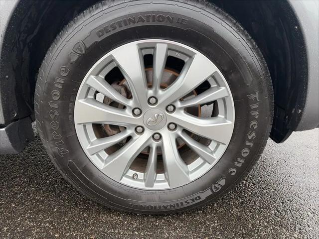 2017 INFINITI QX80 Standard