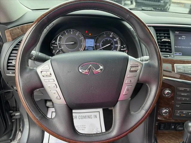 2017 INFINITI QX80 Standard