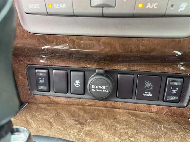 2017 INFINITI QX80 Standard