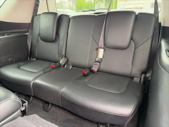 2017 INFINITI QX80 Standard