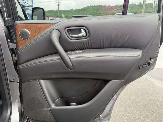 2017 INFINITI QX80 Standard
