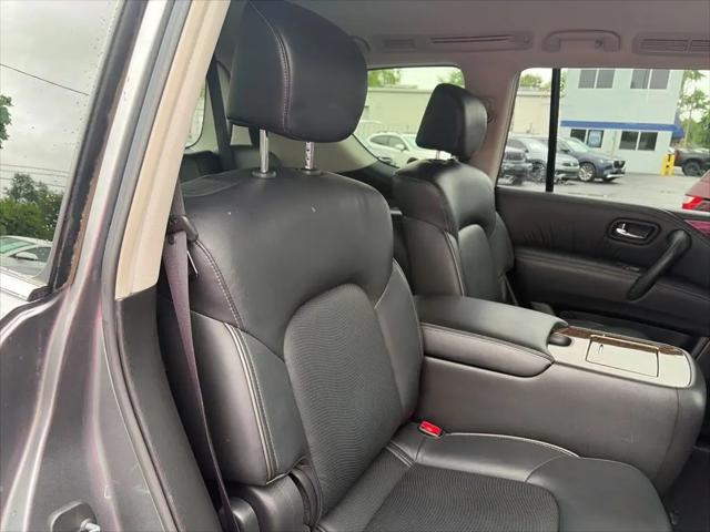 2017 INFINITI QX80 Standard