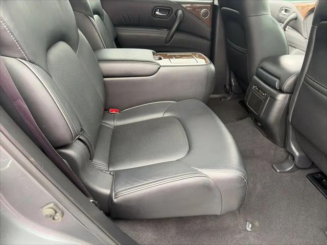 2017 INFINITI QX80 Standard