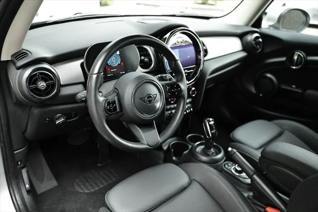 2024 MINI Hardtop Cooper