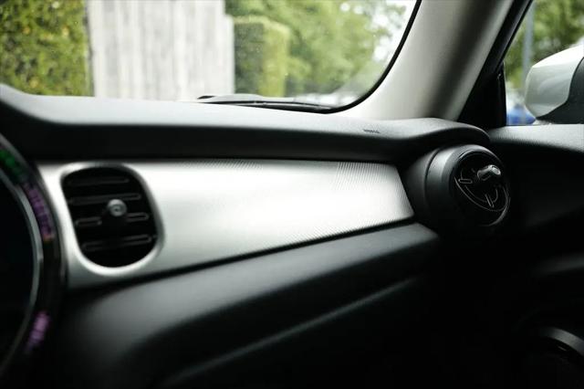 2024 MINI Hardtop Cooper