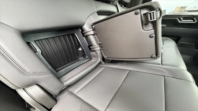 2025 Chevrolet Silverado 2500HD 4WD Crew Cab Standard Bed LTZ