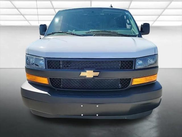 2026 Chevrolet Express Cargo Van 2500 Regular Wheelbase, WT, RWD