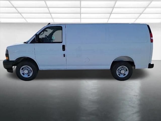 2026 Chevrolet Express Cargo Van 2500 Regular Wheelbase, WT, RWD