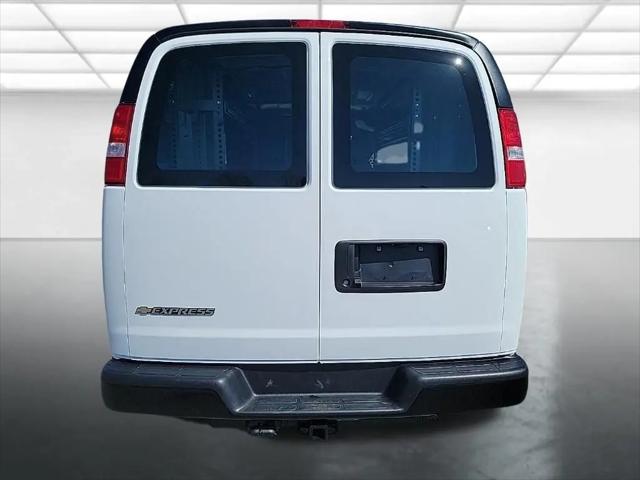 2026 Chevrolet Express Cargo Van 2500 Regular Wheelbase, WT, RWD