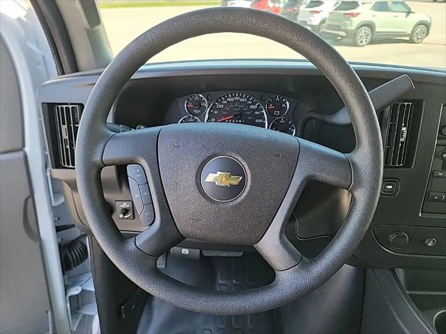 2026 Chevrolet Express Cargo Van 2500 Regular Wheelbase, WT, RWD