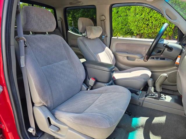 2004 Toyota Tacoma Base V6