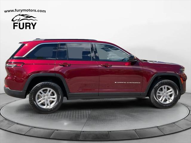 2025 Jeep Grand Cherokee Laredo 4x4