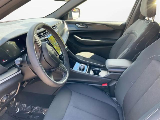 2025 Jeep Grand Cherokee Laredo 4x4