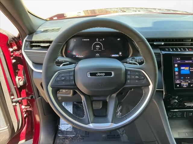 2025 Jeep Grand Cherokee Laredo 4x4