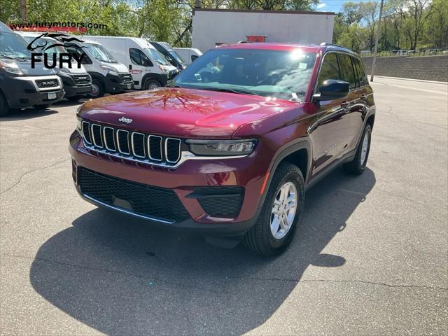 2025 Jeep Grand Cherokee Laredo 4x4