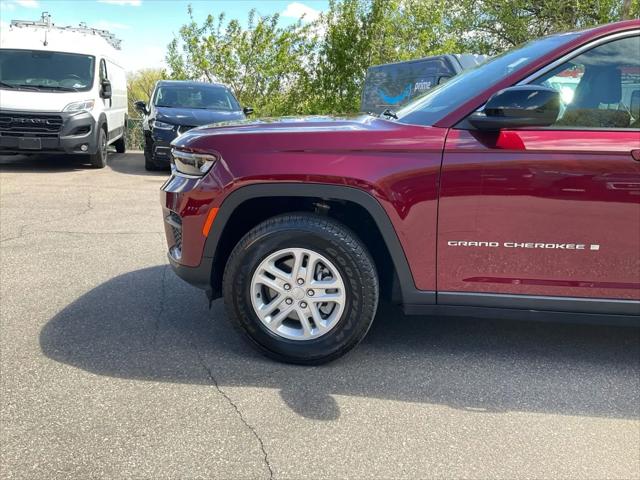 2025 Jeep Grand Cherokee Laredo 4x4