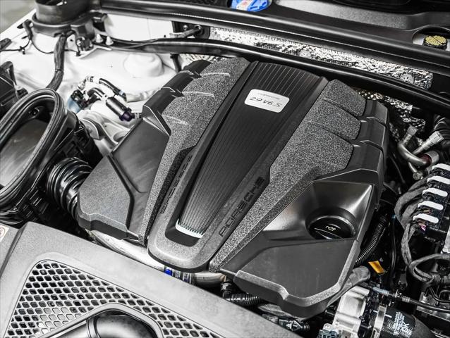 2025 Porsche Macan S