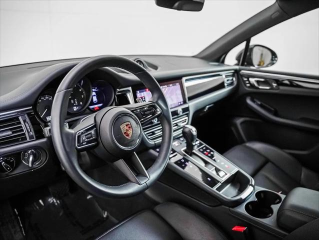 2025 Porsche Macan Macan
