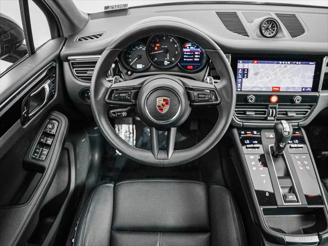 2025 Porsche Macan Macan