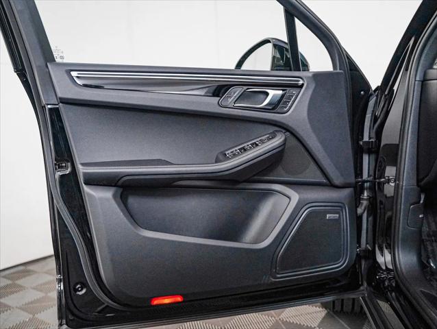 2025 Porsche Macan Macan