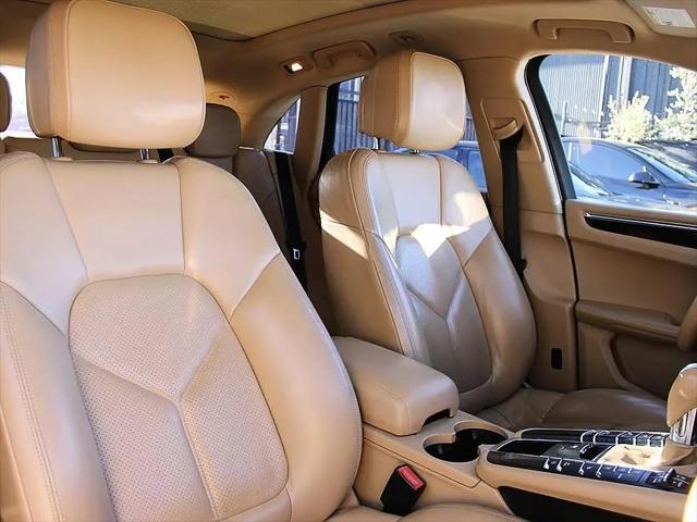 2016 Porsche Macan S