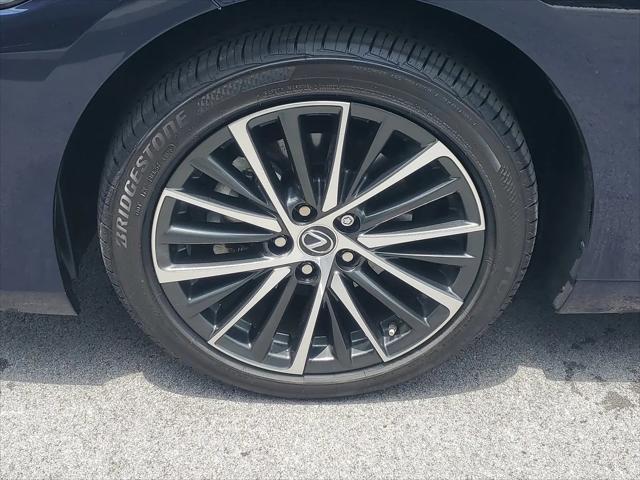 2025 Lexus ES 300h ES 300h