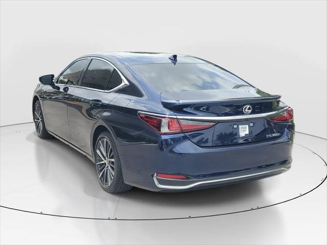 2025 Lexus ES 300h ES 300h