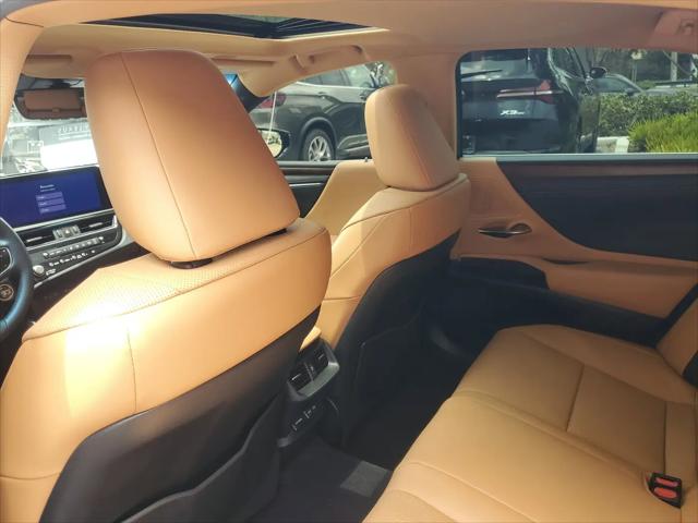 2025 Lexus ES 300h ES 300h
