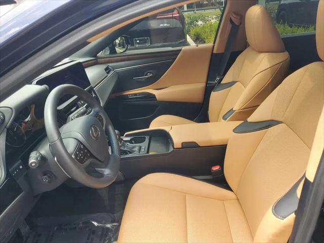 2025 Lexus ES 300h ES 300h