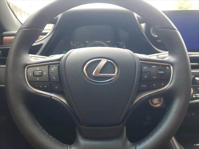 2025 Lexus ES 300h ES 300h