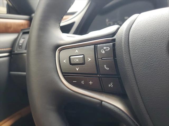 2025 Lexus ES 300h ES 300h