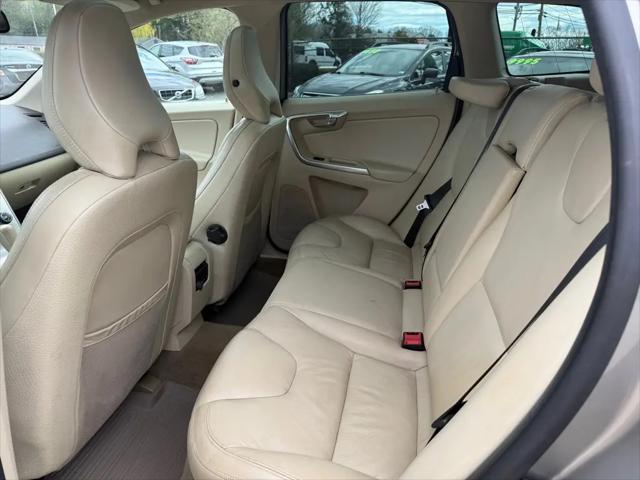 2012 Volvo XC60 T6 Platinum