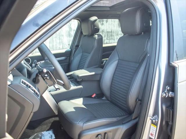 2025 Land Rover Discovery P360 Dynamic SE