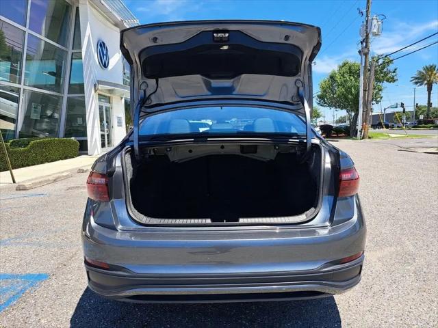 2024 Volkswagen Jetta 1.5T SE