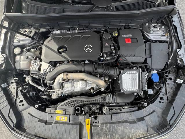 2026 Mercedes-Benz GLB 4MATIC