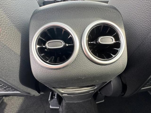 2026 Mercedes-Benz GLB 4MATIC