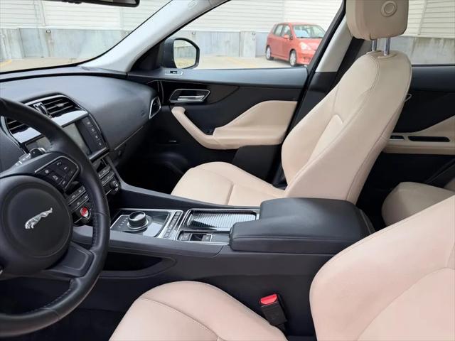 2018 Jaguar F-PACE 25t Premium