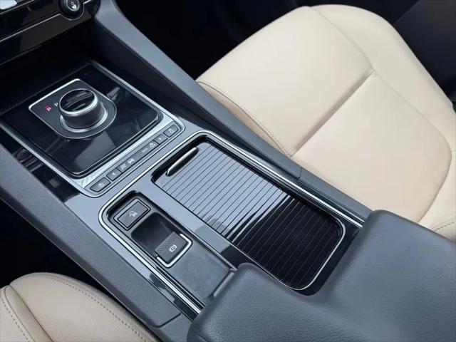 2018 Jaguar F-PACE 25t Premium