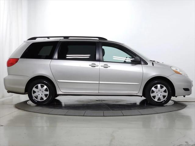 2009 Toyota Sienna LE