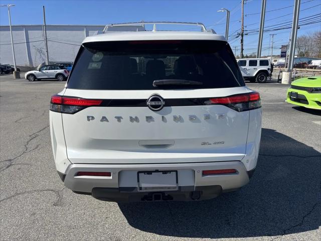 2023 Nissan Pathfinder SL 4WD