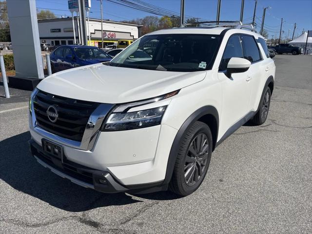 2023 Nissan Pathfinder SL 4WD